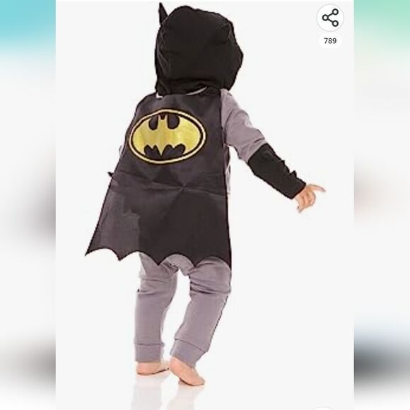 DC Comics Superhero Batman Costume – Zip Up Bodysuit with Cape 24 Months - Picture 7 of 7